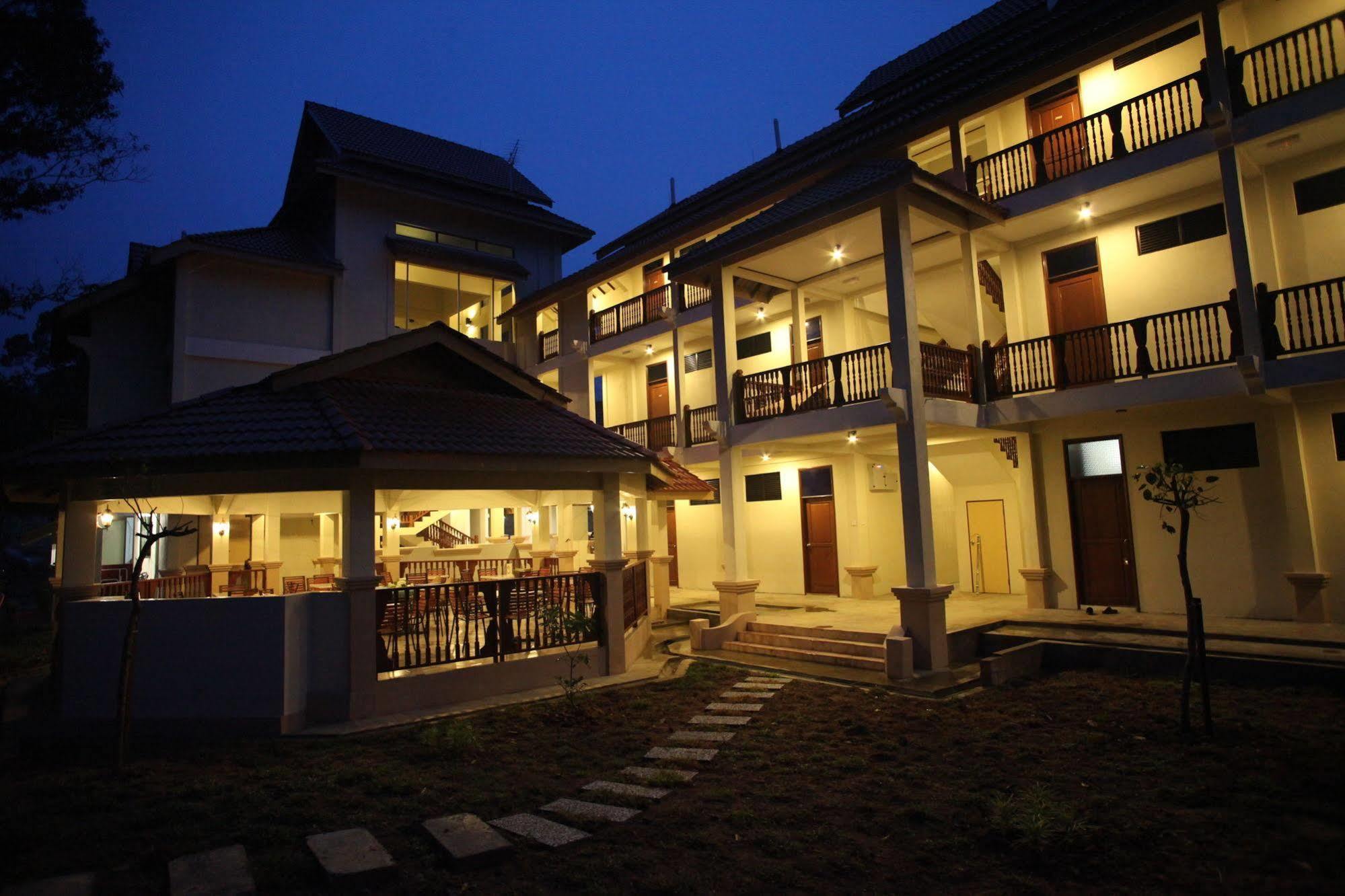 Erya By Suria Janda Baik Hotel Bentong Exterior photo